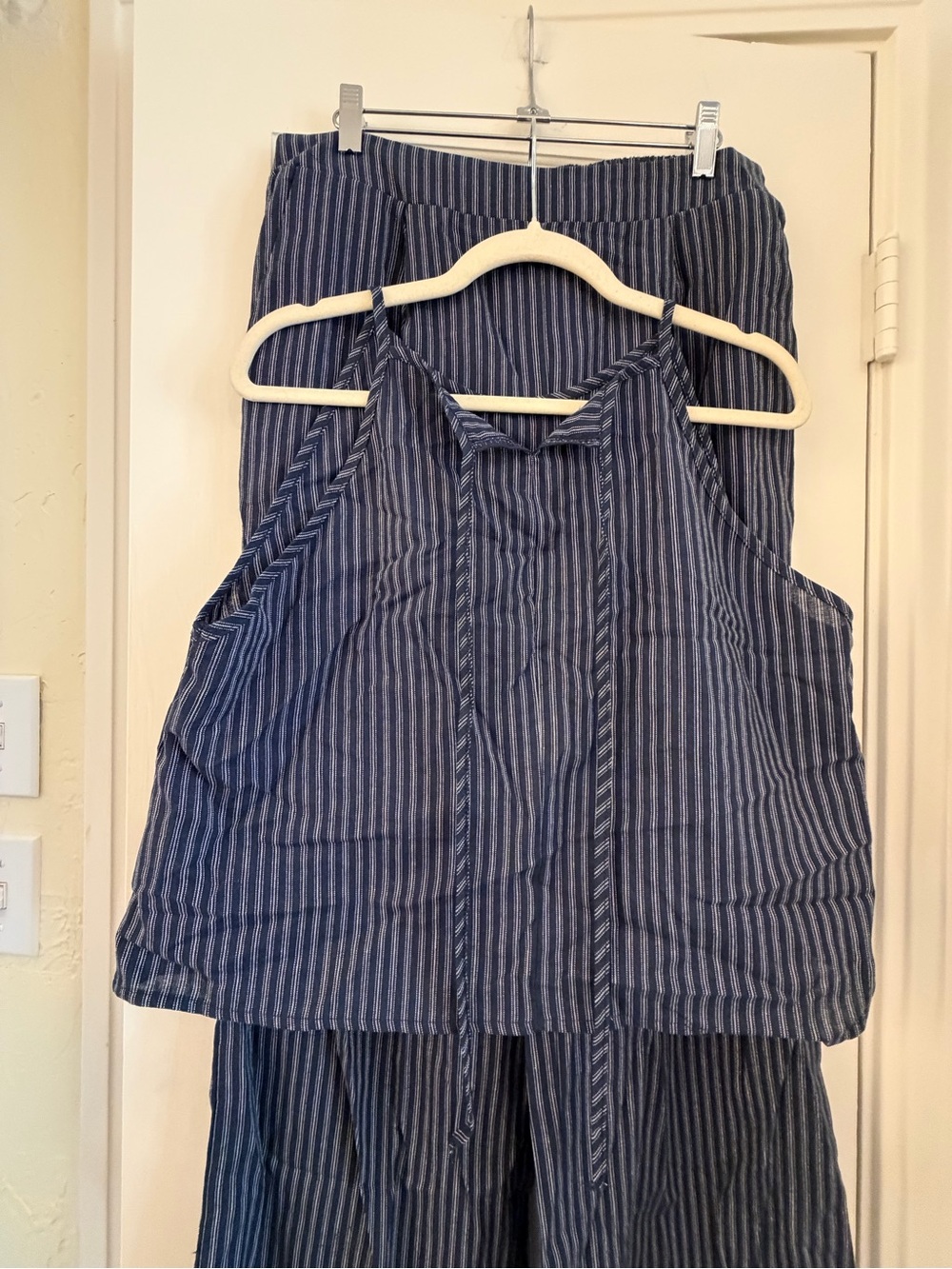 New Women’s XL Navy Pinstripe Halter Top Wide Leg Pants Set